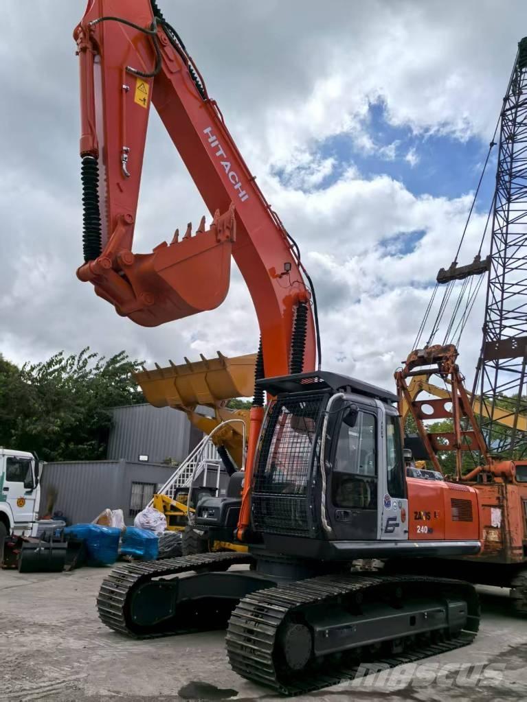 Hitachi ZX 240 HG Bageri guseničari