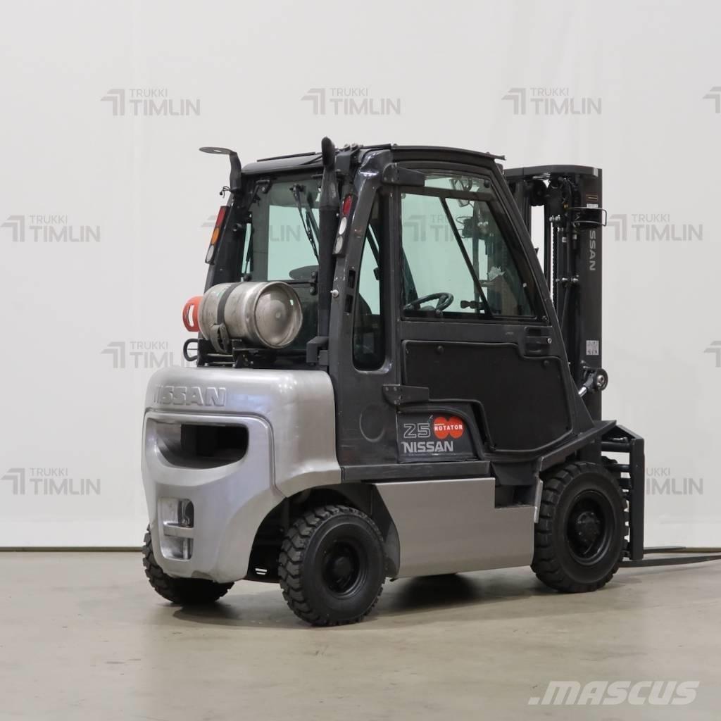 Nissan U1D2A25LO Plinski viljuškari