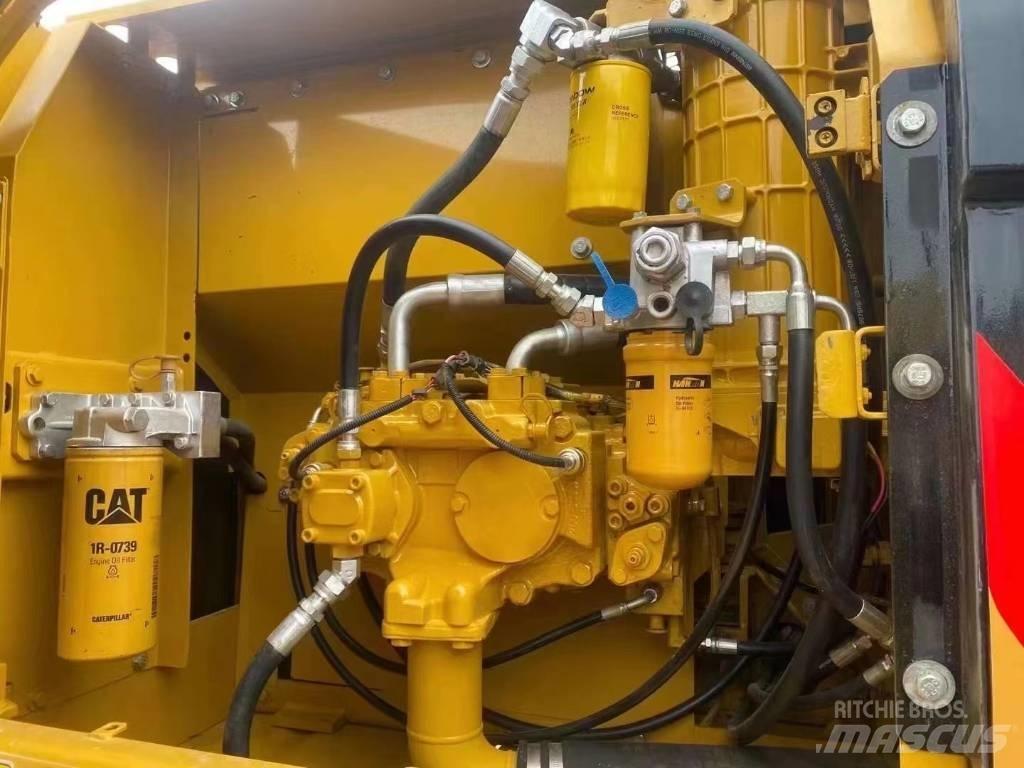 CAT 320 D Bageri guseničari
