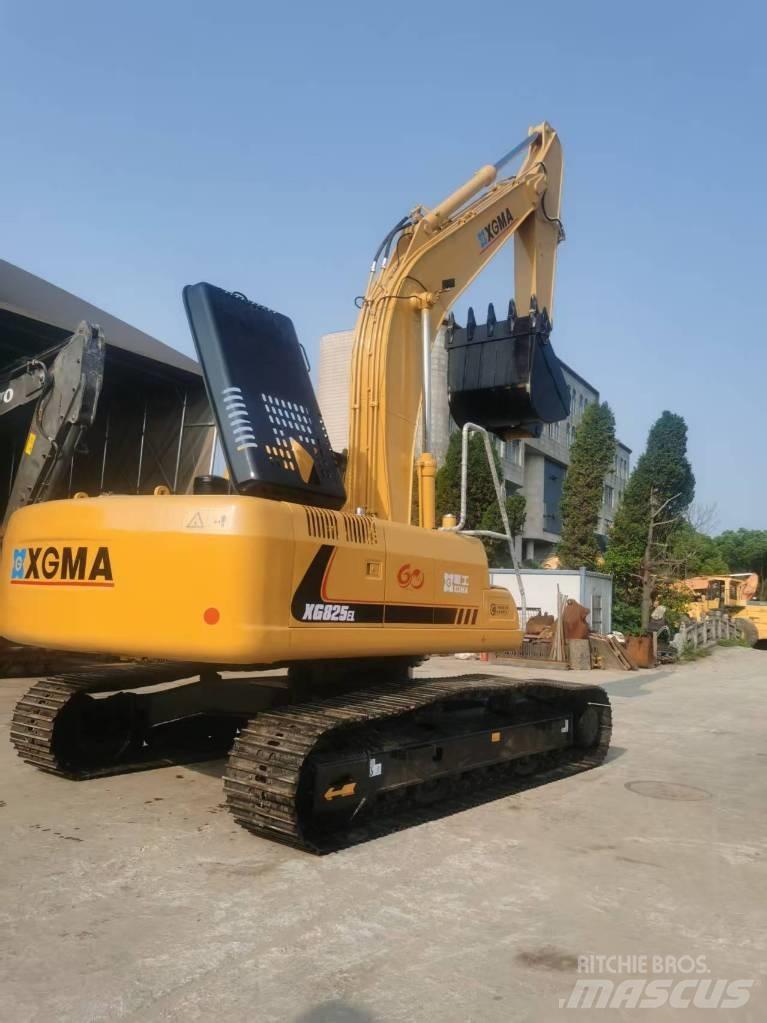 XGMA XG 825lc Midi bageri 7t – 12t