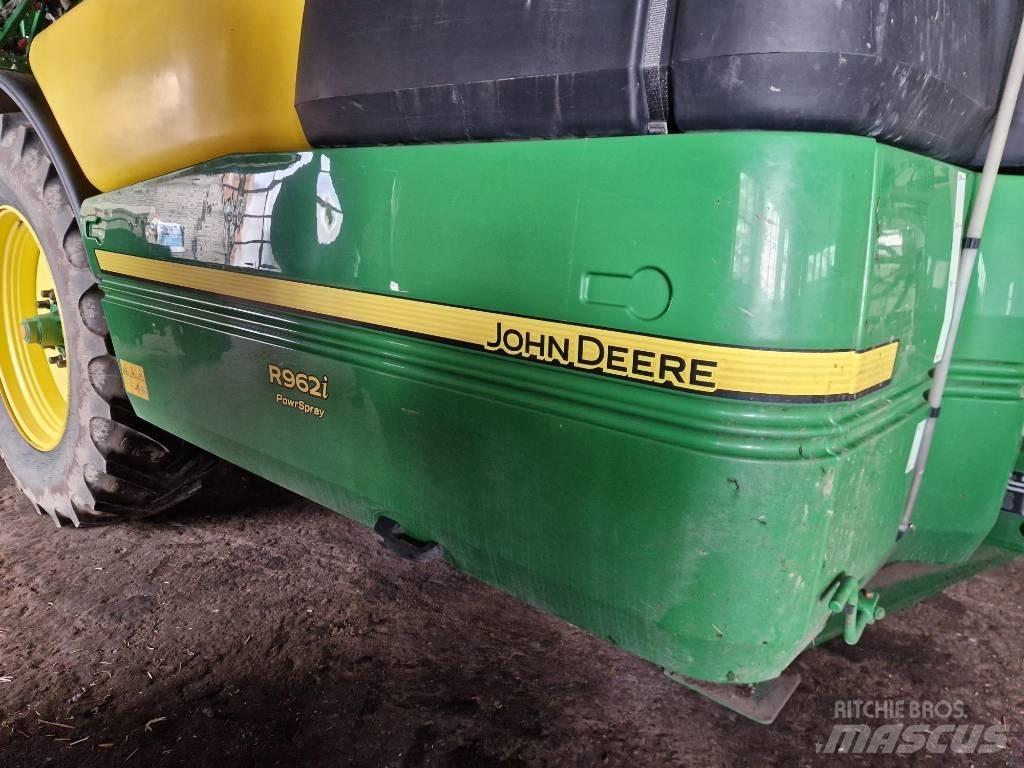 John Deere R 962 i Vučene prskalice