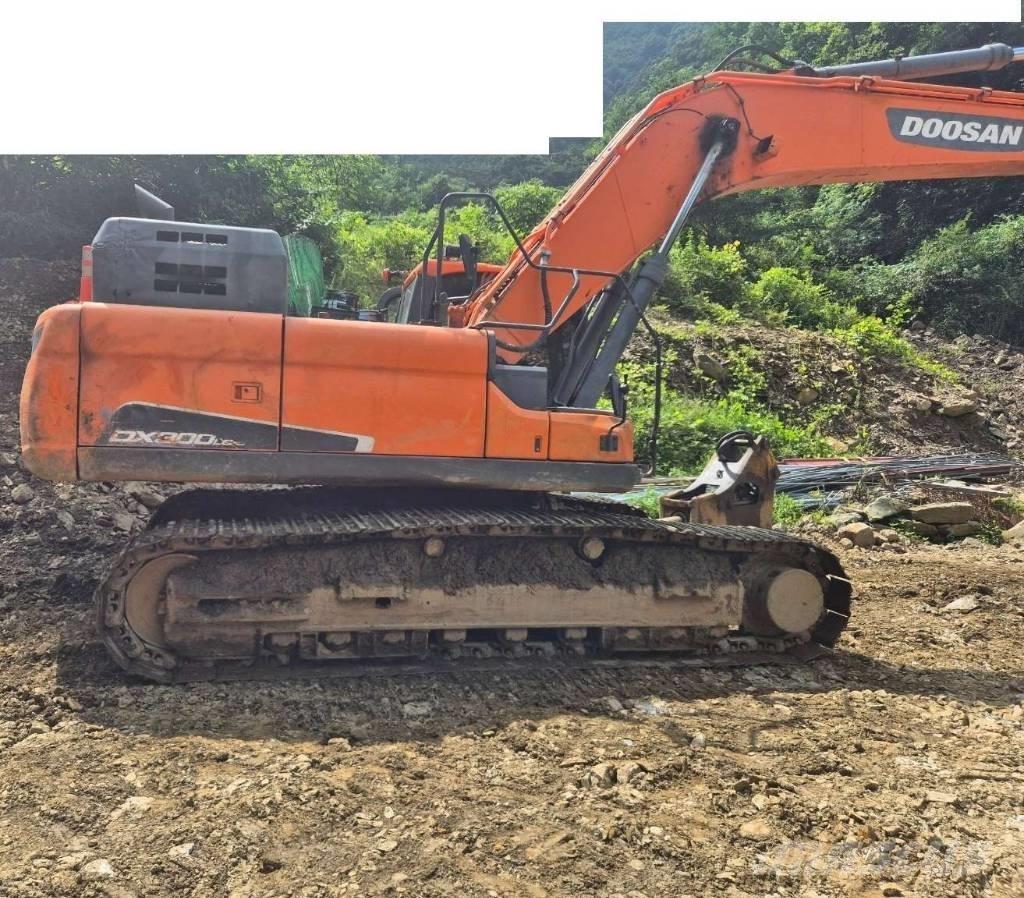 Doosan DX 300 LC-5 Bageri guseničari