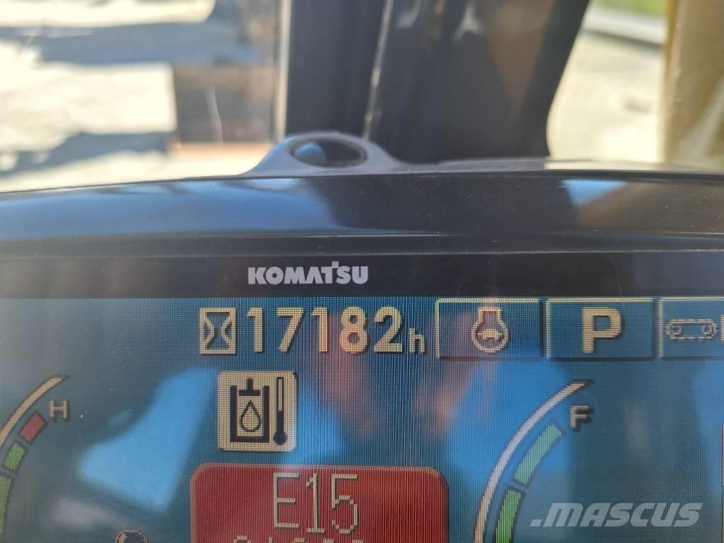 Komatsu PC 138 US-8 Bageri guseničari