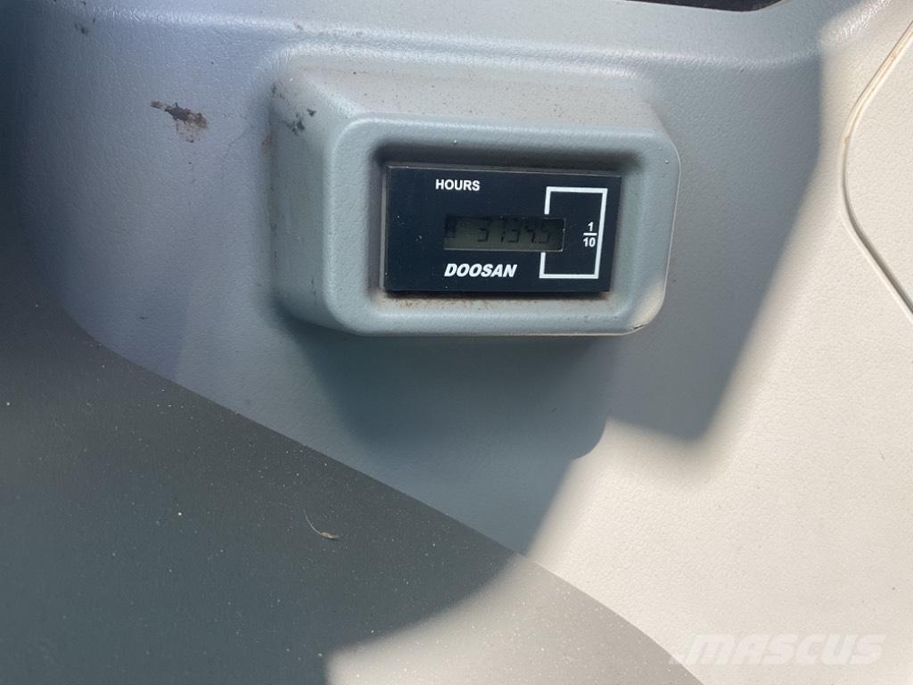 Doosan DX140 LCR-5 Bageri guseničari