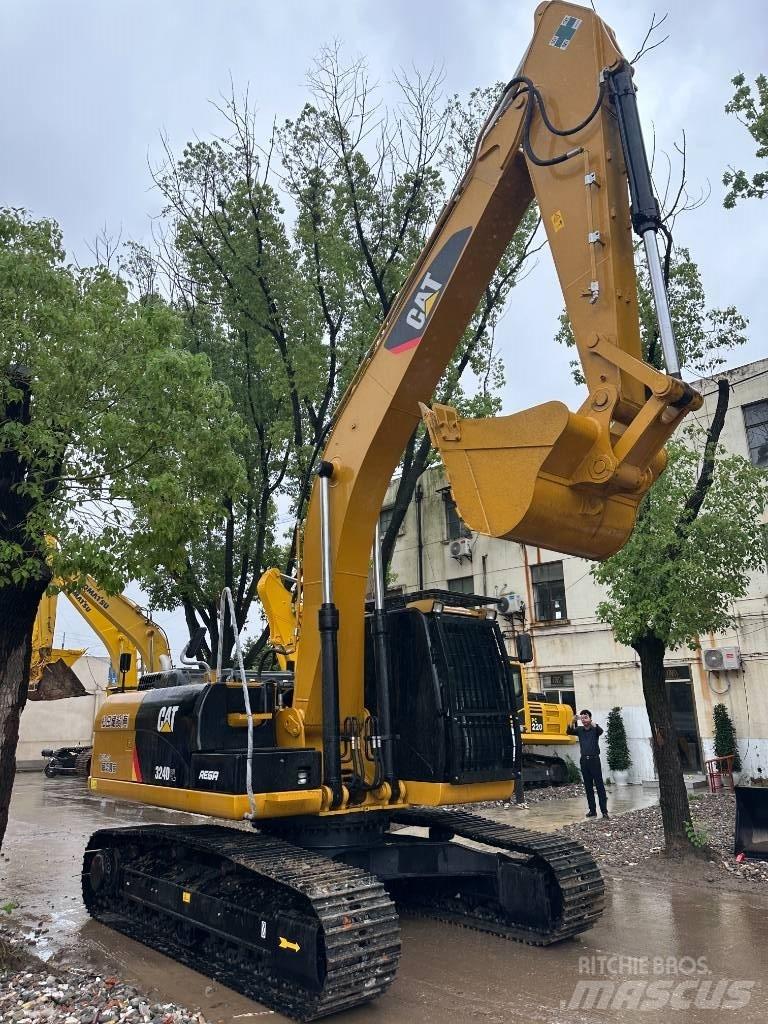 CAT CAT324D Midi bageri 7t – 12t