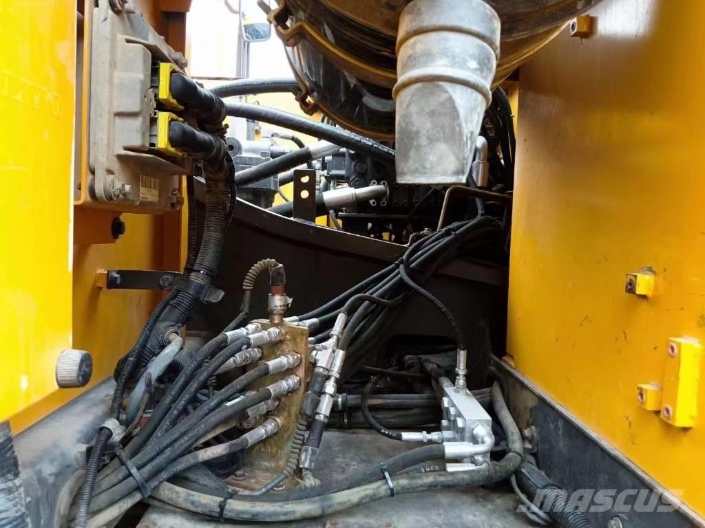 Volvo EC 300 D L Bageri guseničari