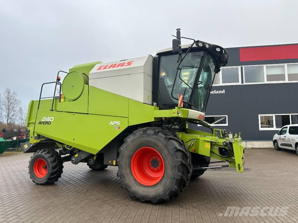 CLAAS Avero 240 Kombajni
