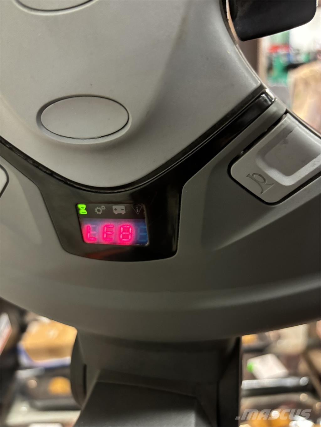 Toyota SWE120 Samopogonski ručni viljuškari