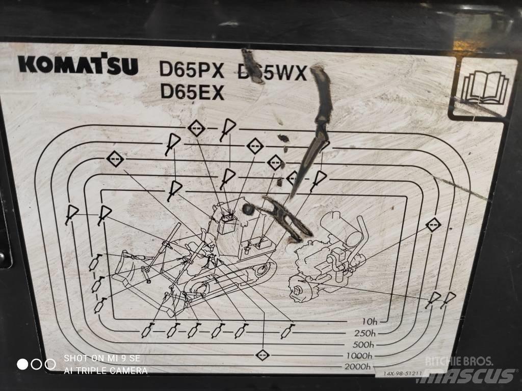 Komatsu D65PX-16 Buldožeri guseničari