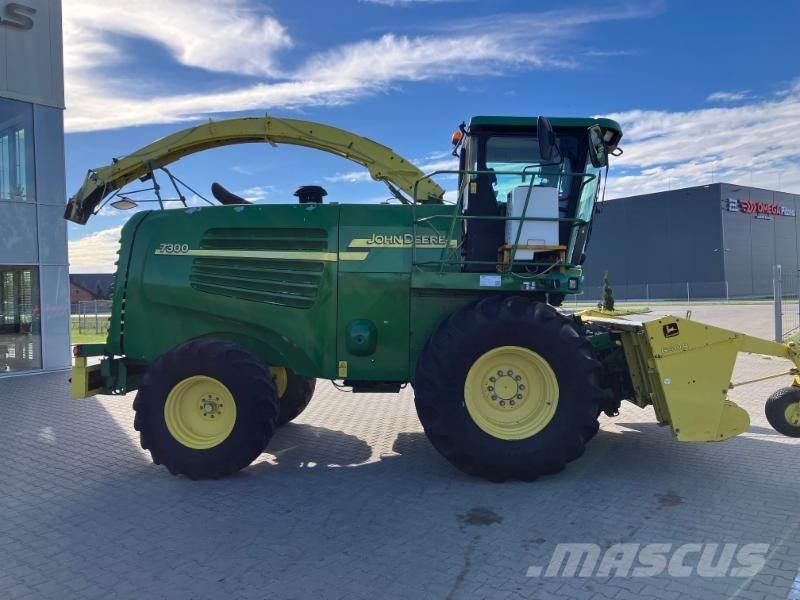 John Deere 7300 Mašine za stočnu hranu sa sopstvenim pogonom