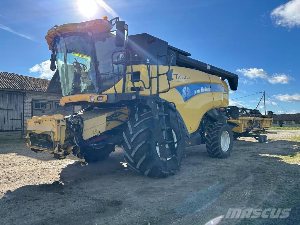 New Holland CX 8070 Kombajni