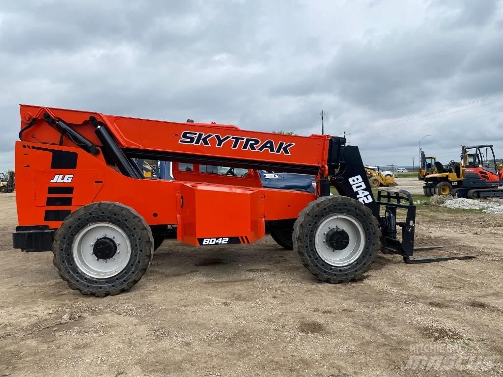 SkyTrak 8042 Teleskopski viljuškari