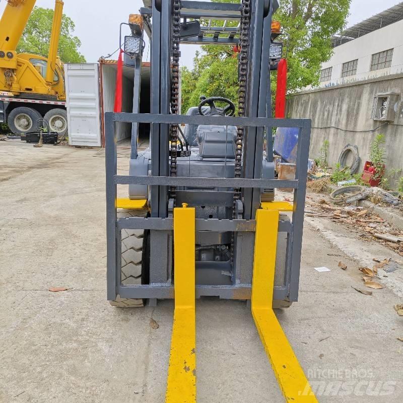 Komatsu 30 Dizelski viljuškari