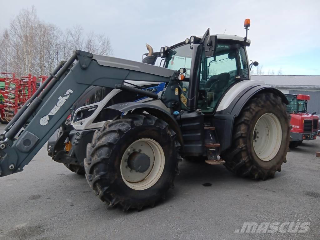 Valtra T 214 D Traktori