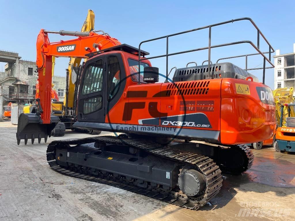 Doosan DX 300 Bageri guseničari
