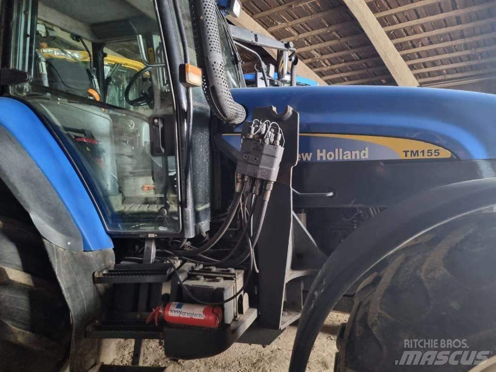 New Holland TM 155 Traktori