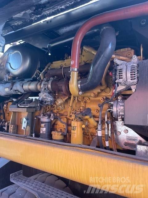 CAT M3026 MH Oprema za sortiranje otpada
