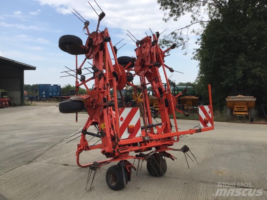 Kuhn GF 8702 Okretači i sakupljači sena