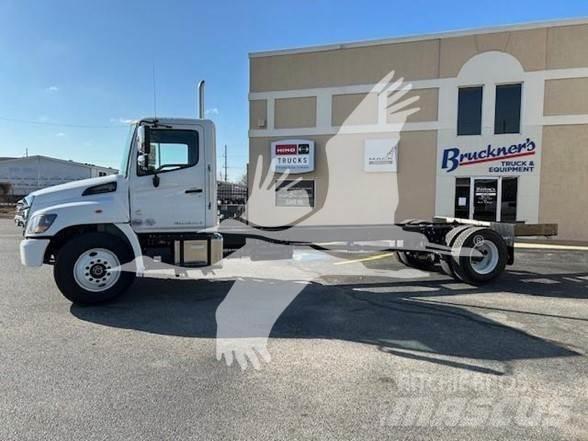 Hino L7 Kamioni-šasije