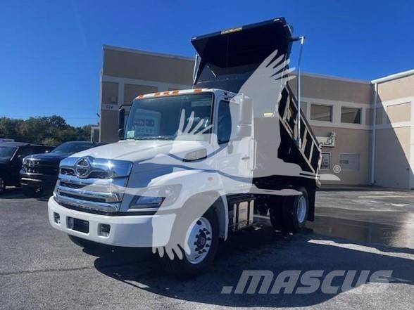 Hino L7 Kiperi kamioni