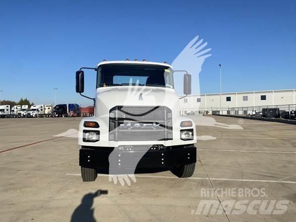 Mack MD6 Kamioni sa otvorenim sandukom