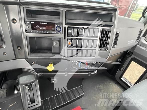 Mack MD6 Kamioni sa otvorenim sandukom