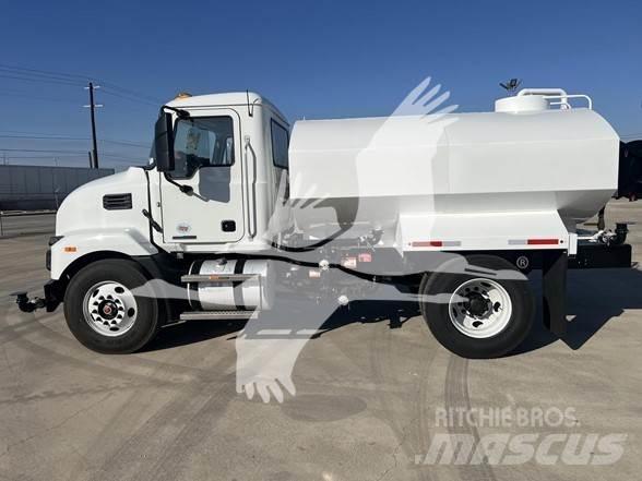 Mack MD6 Kamioni cisterne