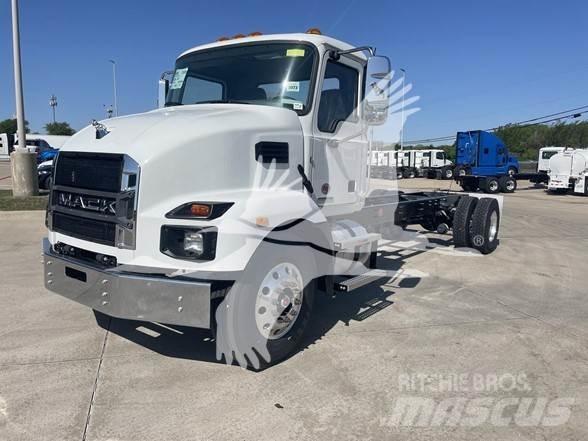 Mack MD6 Tegljači