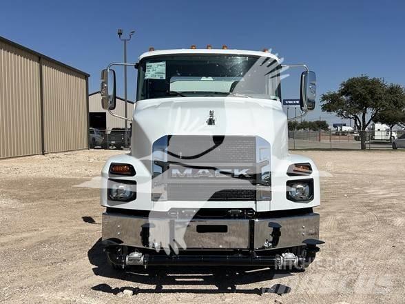 Mack MD7 Kamioni cisterne