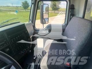 Mack MD7 Kiperi kamioni