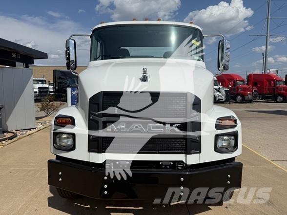 Mack MD7 Kamioni-šasije
