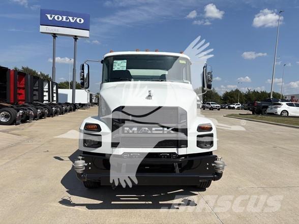 Mack MD7 Kamioni cisterne