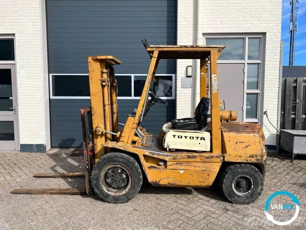 Toyota 3FD30 3FD30 Dizelski viljuškari