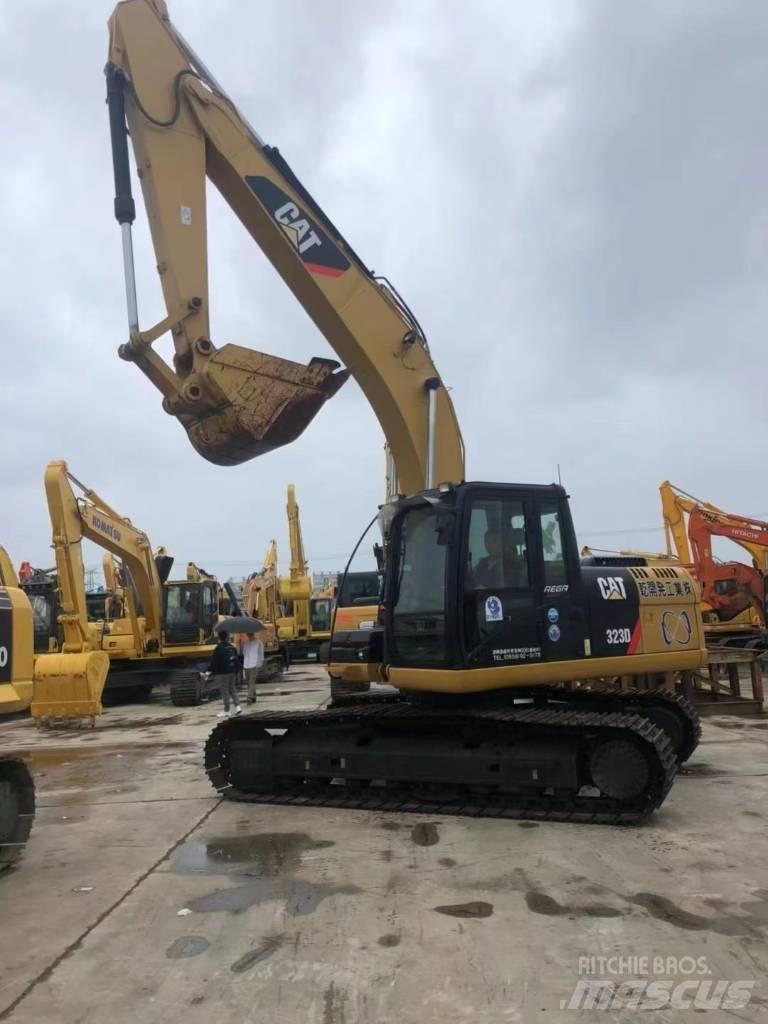 CAT 323 D Bageri guseničari