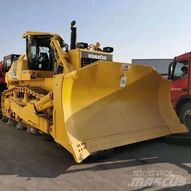Komatsu d375a Buldožeri guseničari