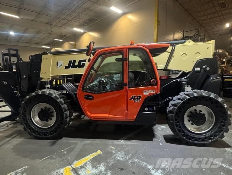 JLG 1255 Teleskopski viljuškari