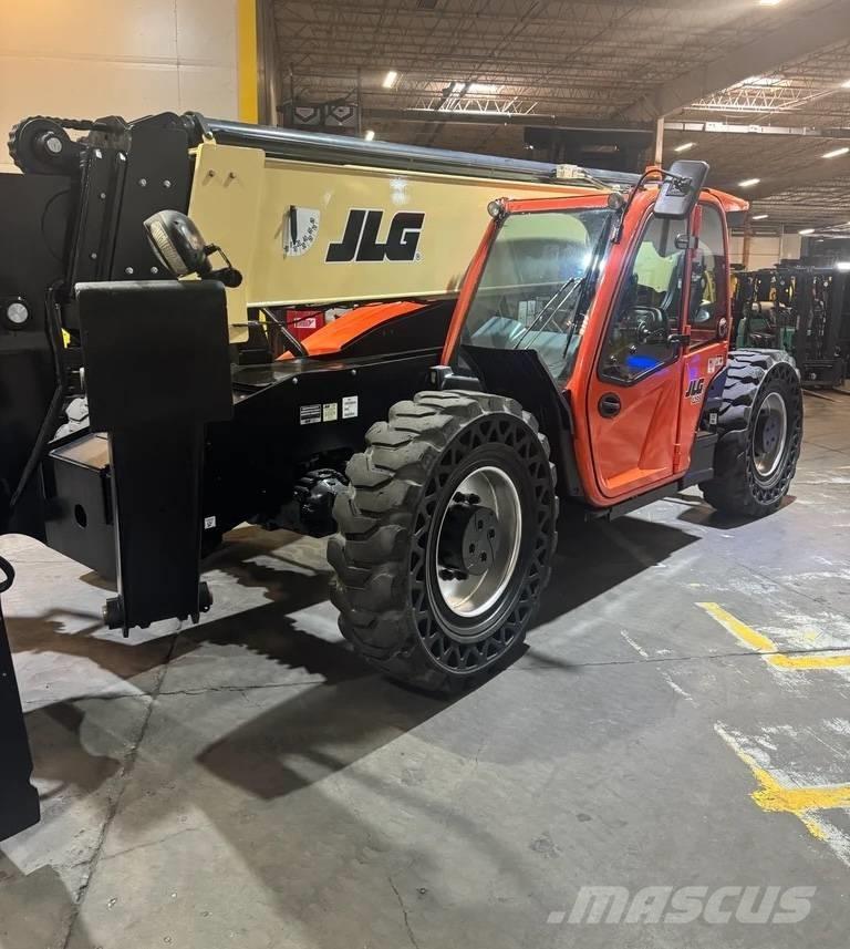 JLG 1255 Teleskopski viljuškari
