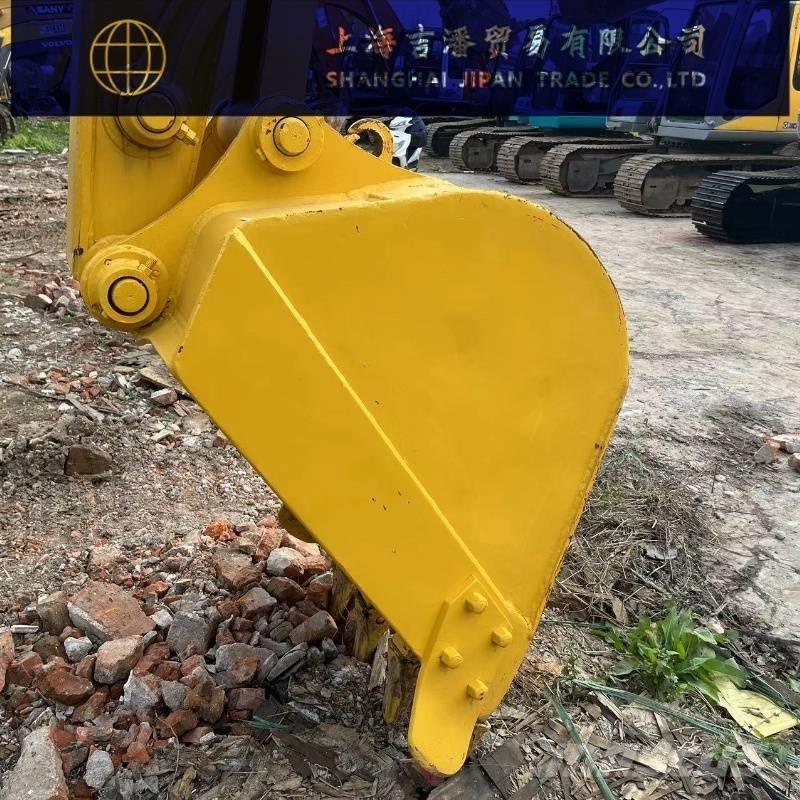 Komatsu PC 138 US Bageri guseničari