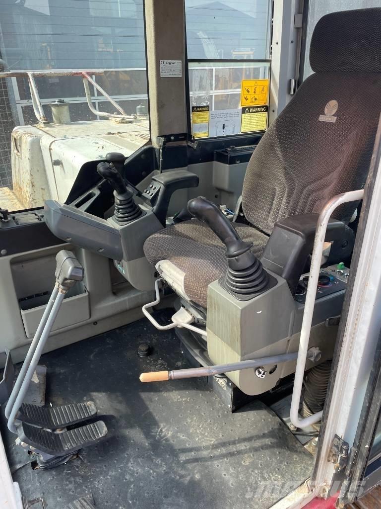 Takeuchi TB1140 Bageri guseničari