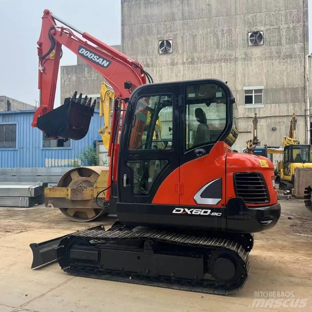Doosan DX60 Bageri guseničari