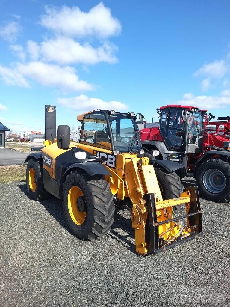 JCB 531-70 Poljoprivredni teleskopski utovarivači