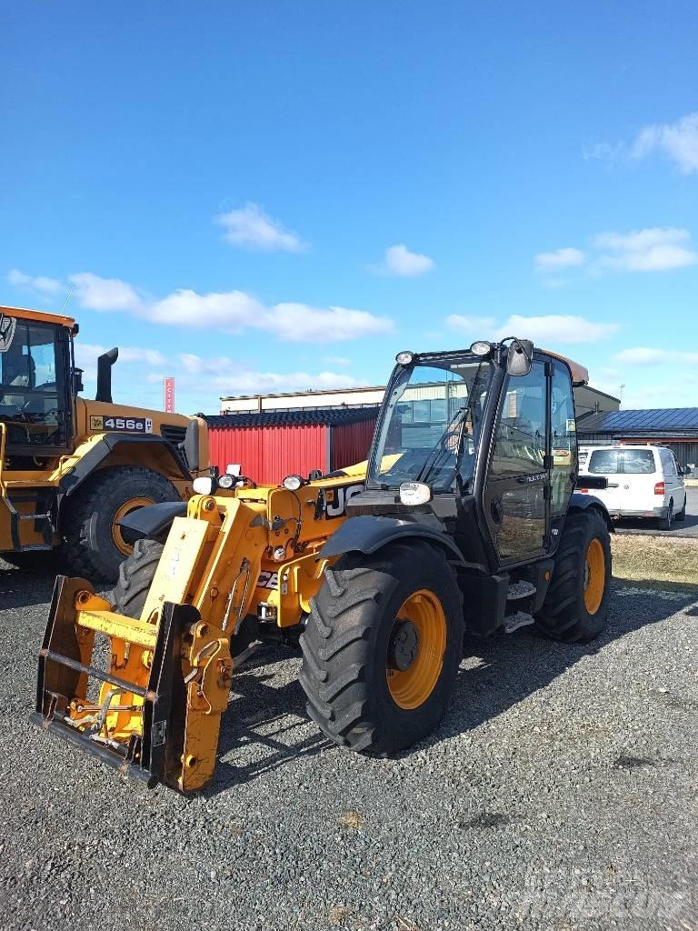 JCB 531-70 Poljoprivredni teleskopski utovarivači