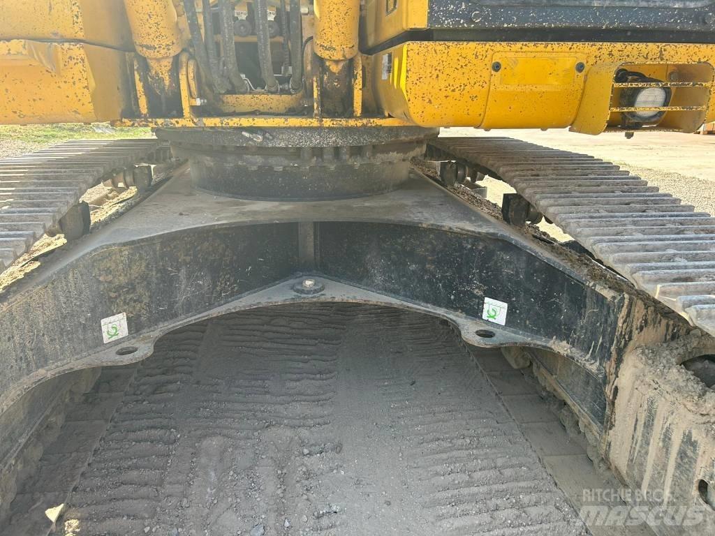 Komatsu PC 210 NLC-8 Bageri guseničari