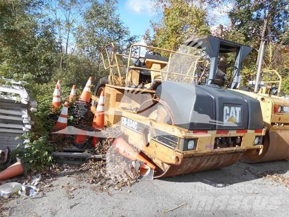 CAT CB-534C Valjci sa jednim bubnjem