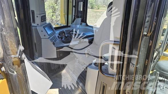CAT D9T Buldožeri guseničari