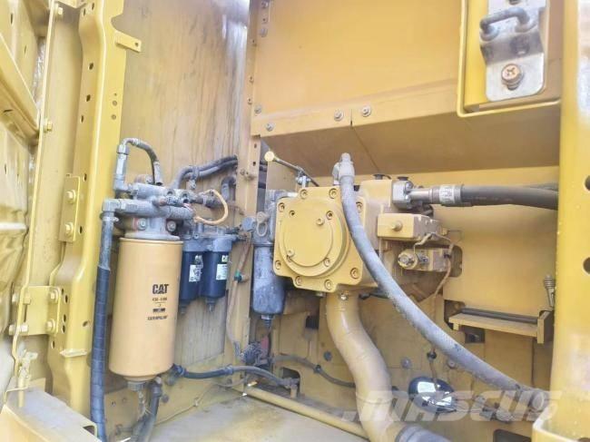 CAT 320 GC Bageri guseničari