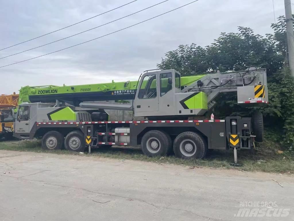 Zoomlion ZTC550V Derik kranovi