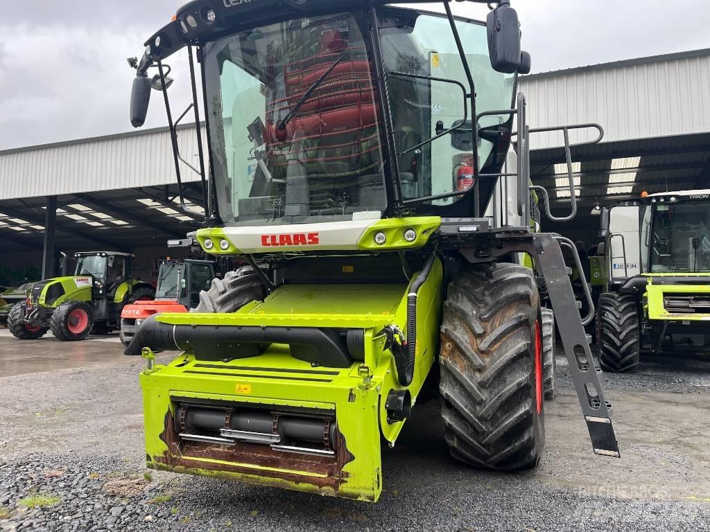 CLAAS Lexion 5400 Kombajni