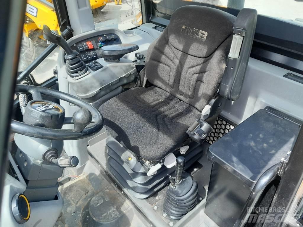 JCB TM 320 Poljoprivredni teleskopski utovarivači