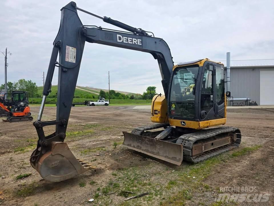 DEERE 75D Bageri guseničari
